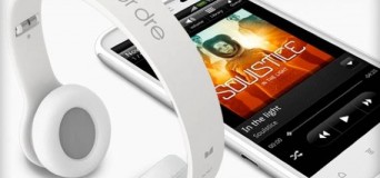 HTC Sensation XL con auriculares