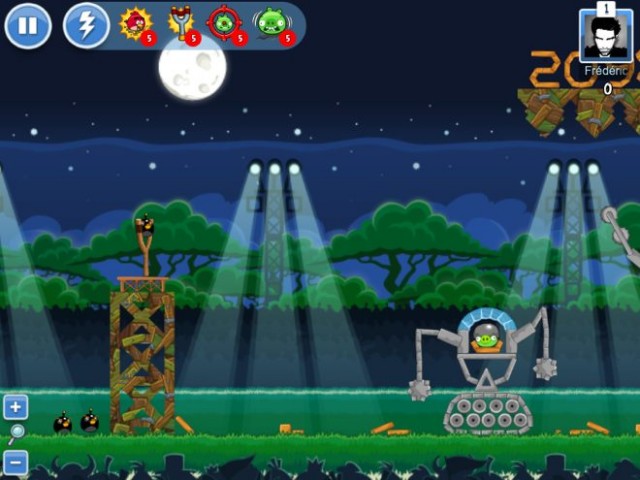 angry-birds-friends-01